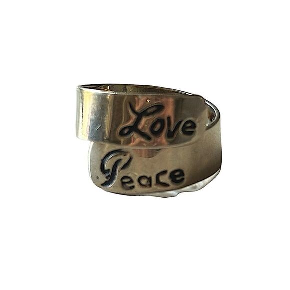 “Love Peace” Engraved Wrap Around Ring! - Picture 3 of 7